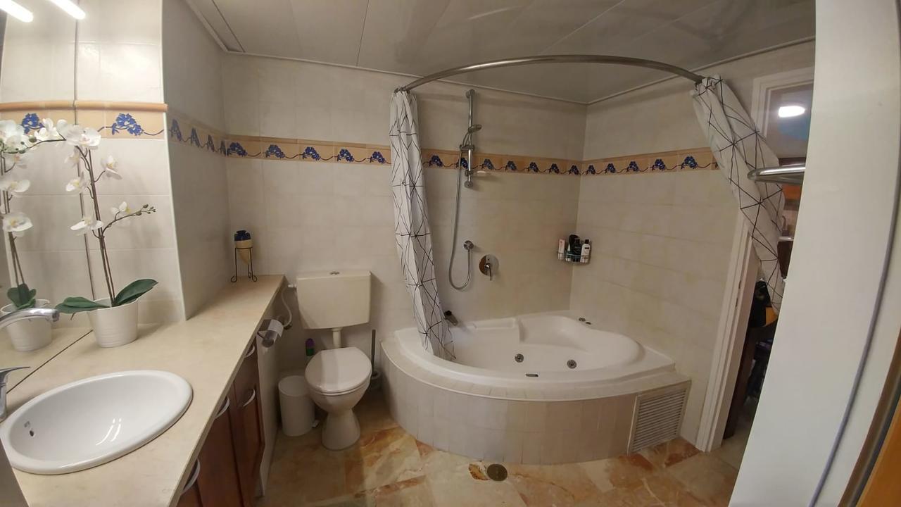 الشقق الفندقية Rechovotفي  Pool & Garden المظهر الخارجي الصورة